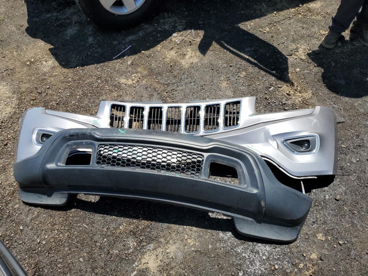 1C4RJEAG3GC451509 2016 Jeep Grand Cherokee Laredo