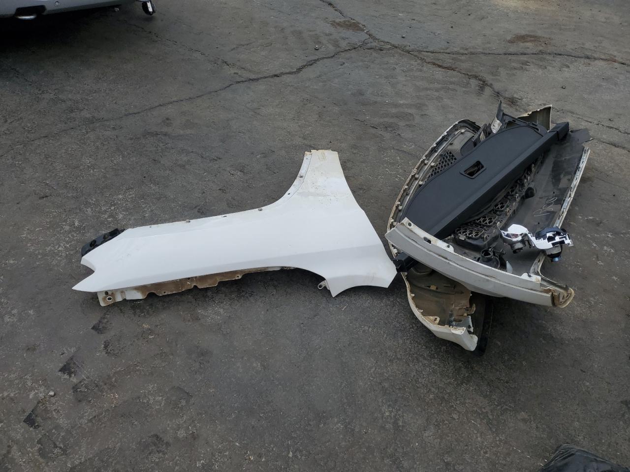 1C4RJEAG2LC430323 2020 Jeep Grand Cherokee Laredo