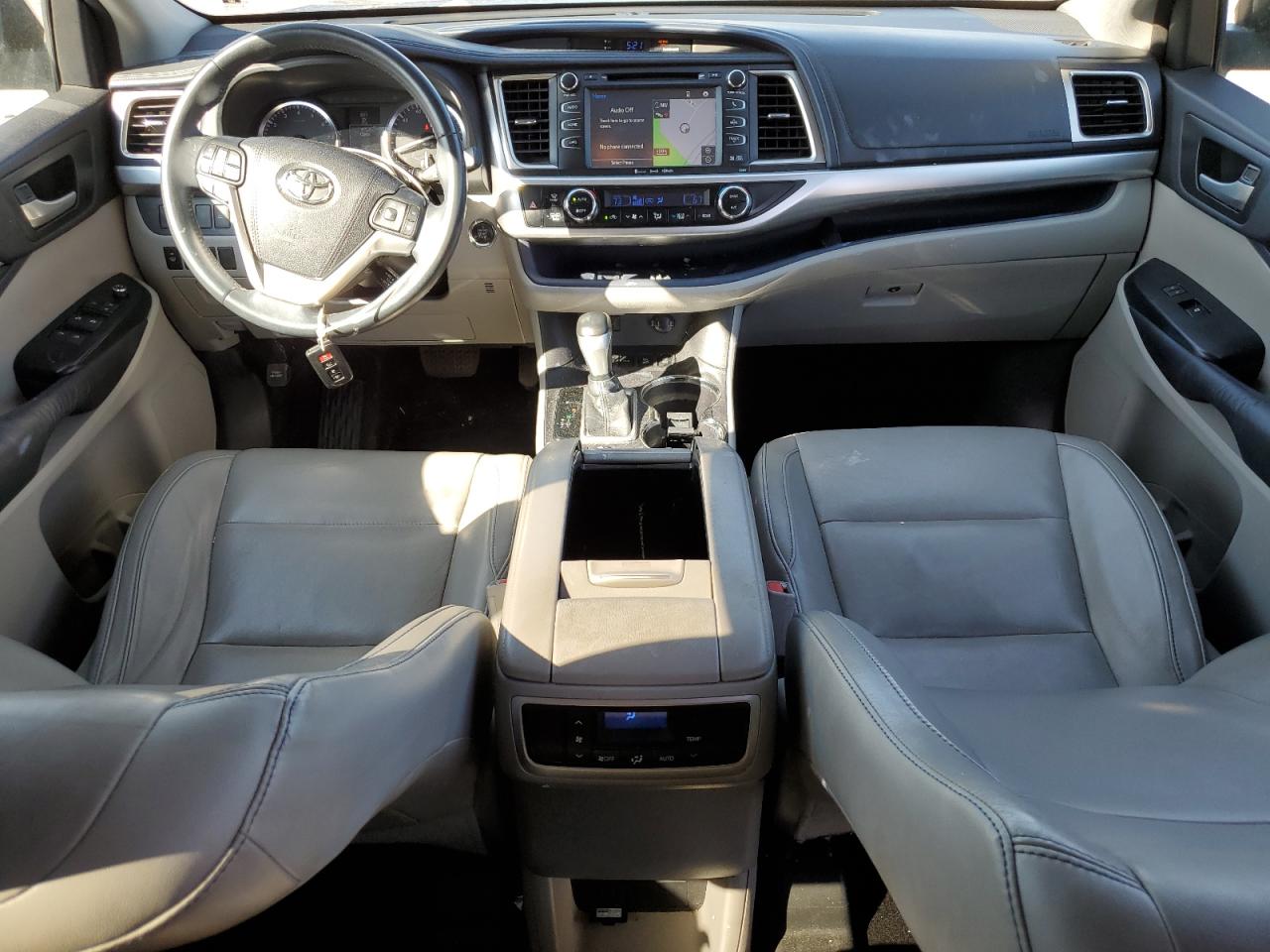 5TDJKRFH8GS288082 2016 Toyota Highlander Xle