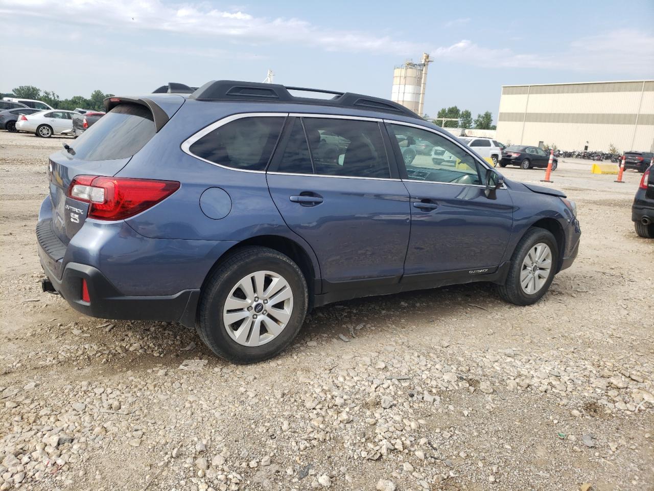 Lot #2846074807 2018 SUBARU OUTBACK 2.