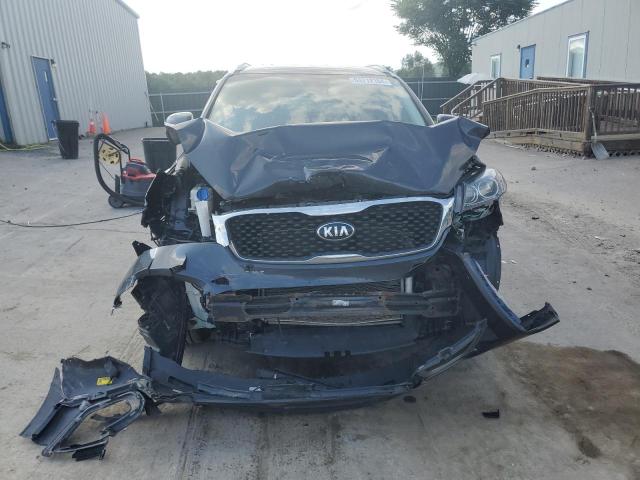 VIN 5XYPGDA3XHG330549 2017 KIA Sorento, LX no.5