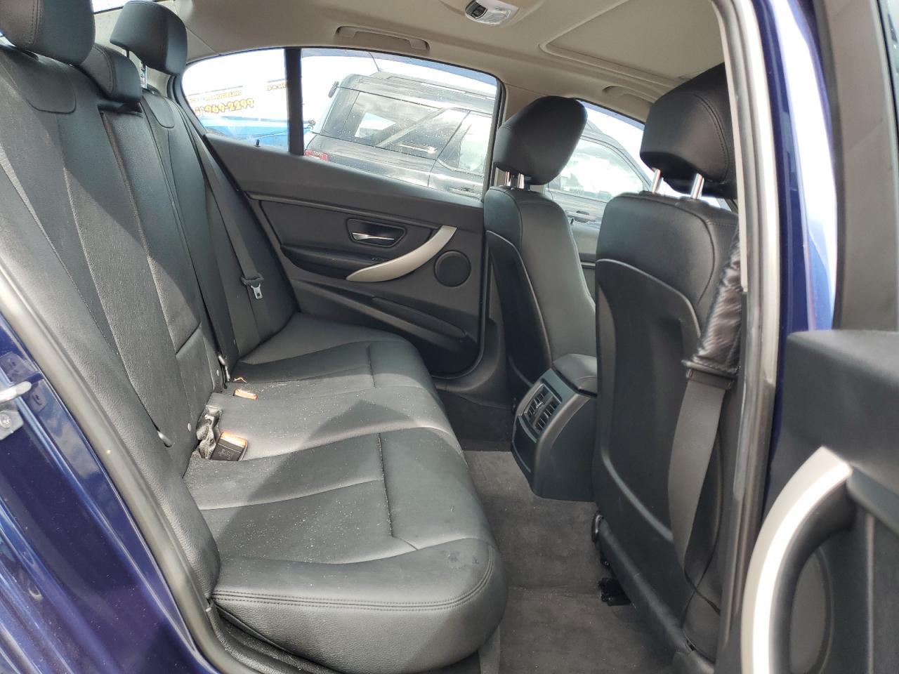 WBA8E5G52HNU22754 2017 BMW 320 Xi