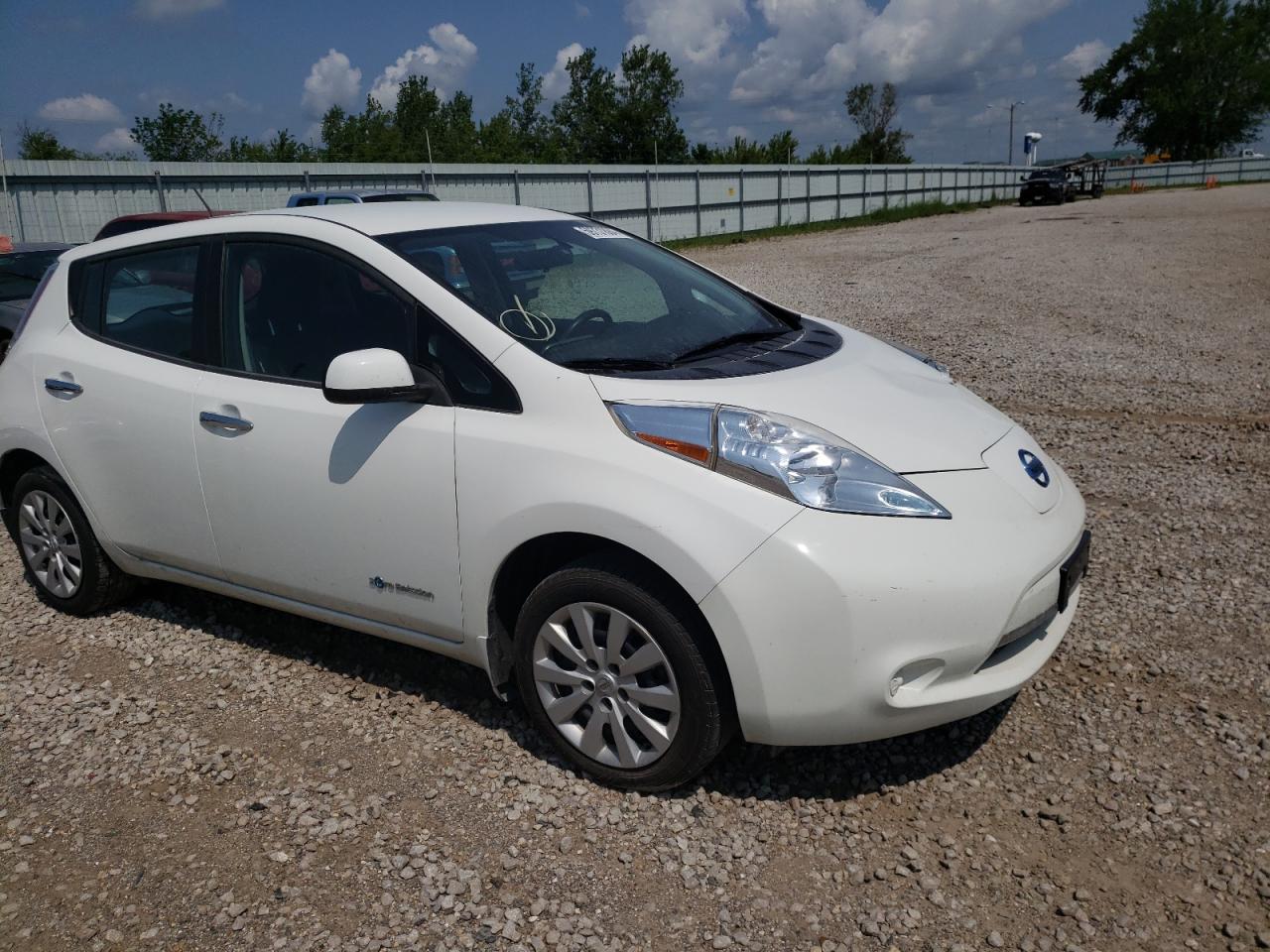 Lot #3030659128 2015 NISSAN LEAF S