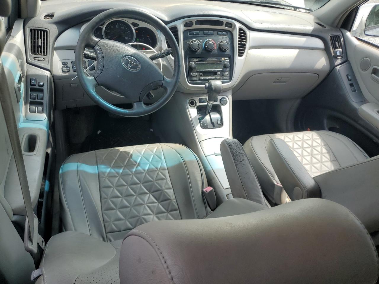 JTEEP21A040010985 2004 Toyota Highlander