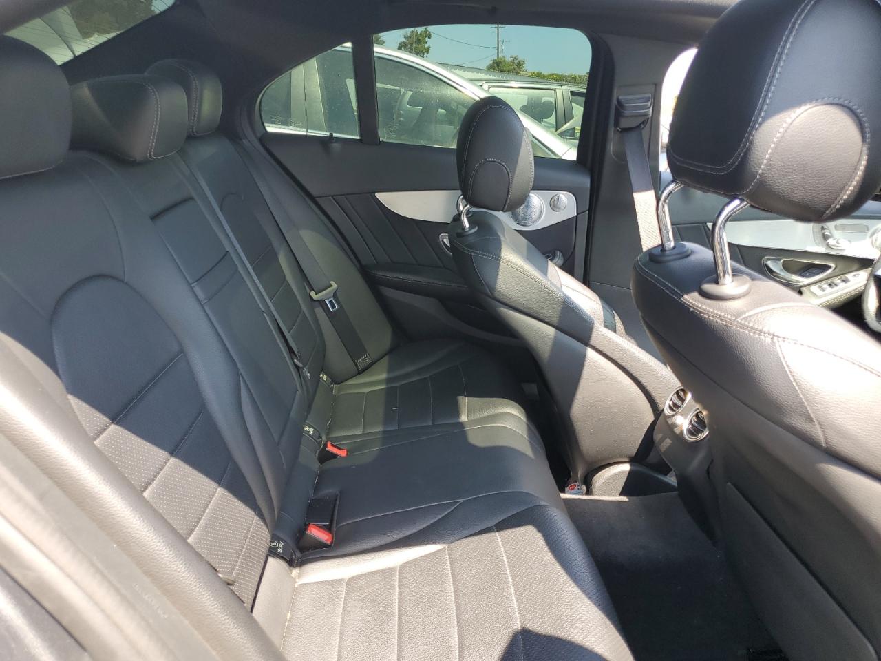 55SWF4JB3JU265934 2018 Mercedes-Benz C 300