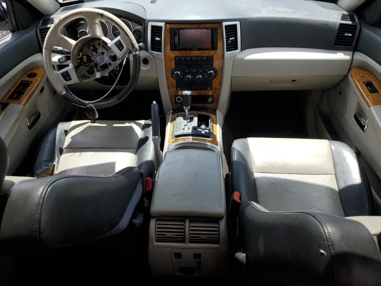 1J8HR58228C242903 2008 Jeep Grand Cherokee Limited