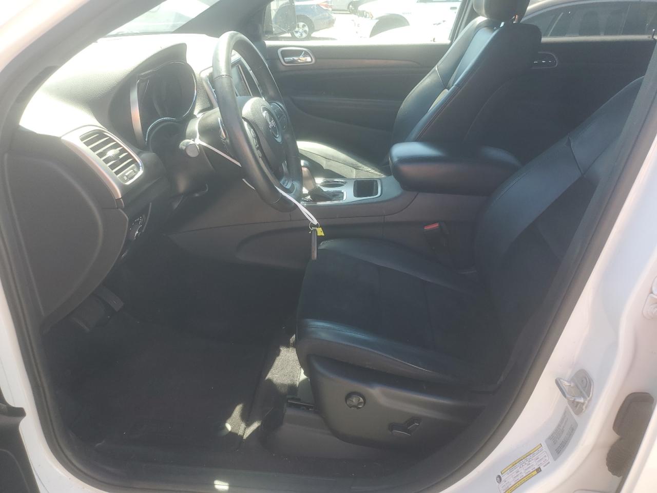 1C4RJFAG0HC929666 2017 Jeep Grand Cherokee Laredo