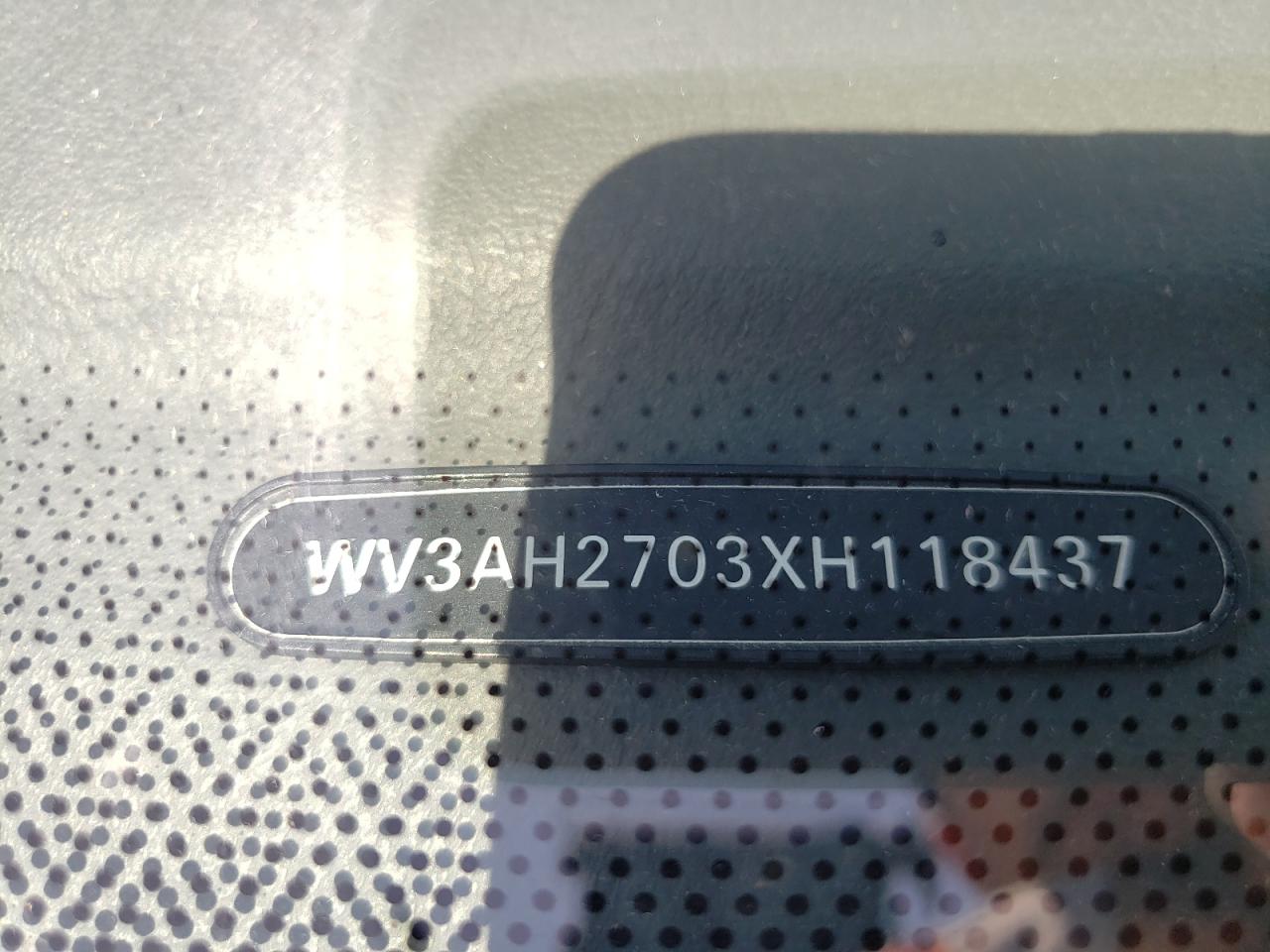 WV3AH2703XH118437 1999 Volkswagen Eurovan