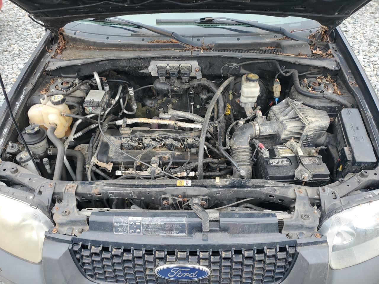 1FMYU03Z65KB33225 2005 Ford Escape Xlt