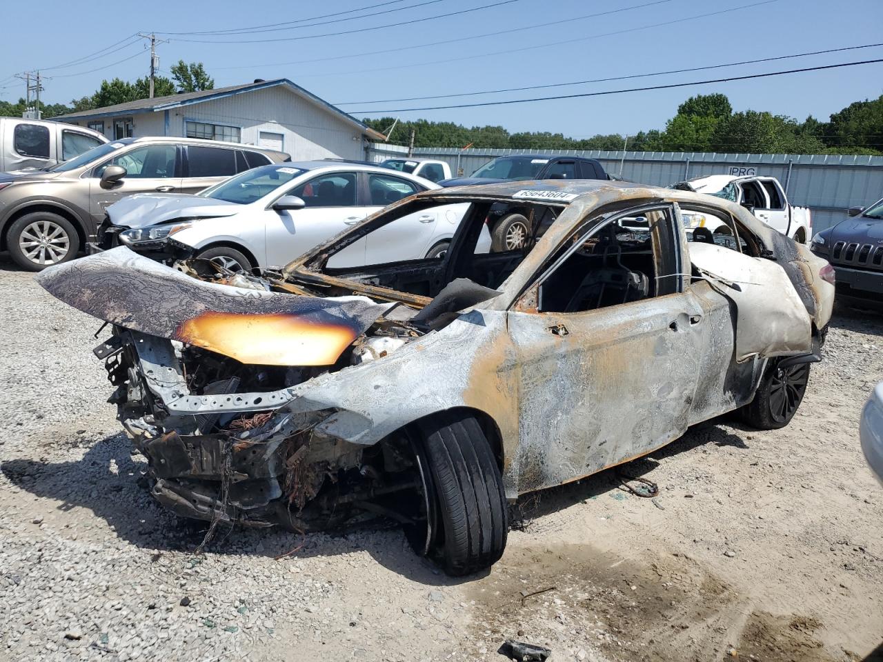 Lot #2758744454 2020 TOYOTA CAMRY SE