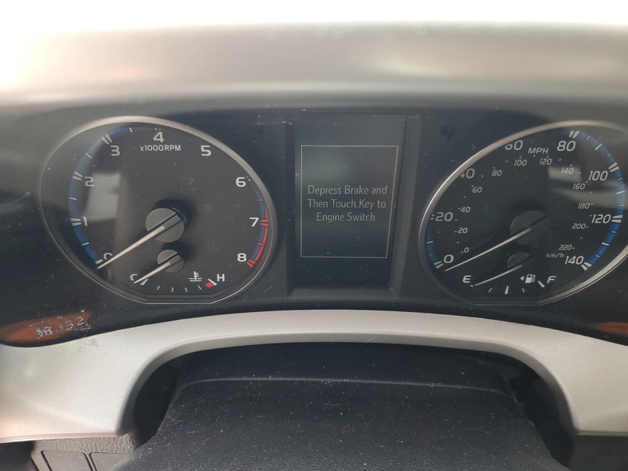 2T3WFREV2HW399003 2017 Toyota Rav4 Xle