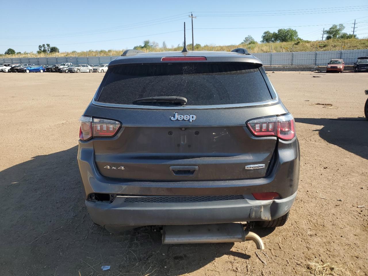 3C4NJDBB5JT458002 2018 Jeep Compass Latitude