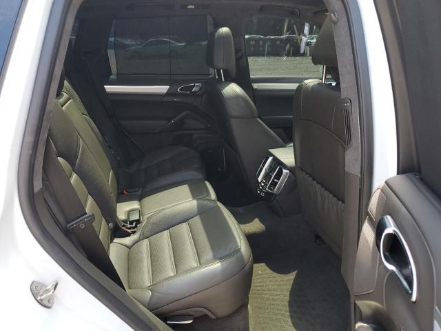 2015 PORSCHE CAYENNE TU WP1AC2A24FLA80819