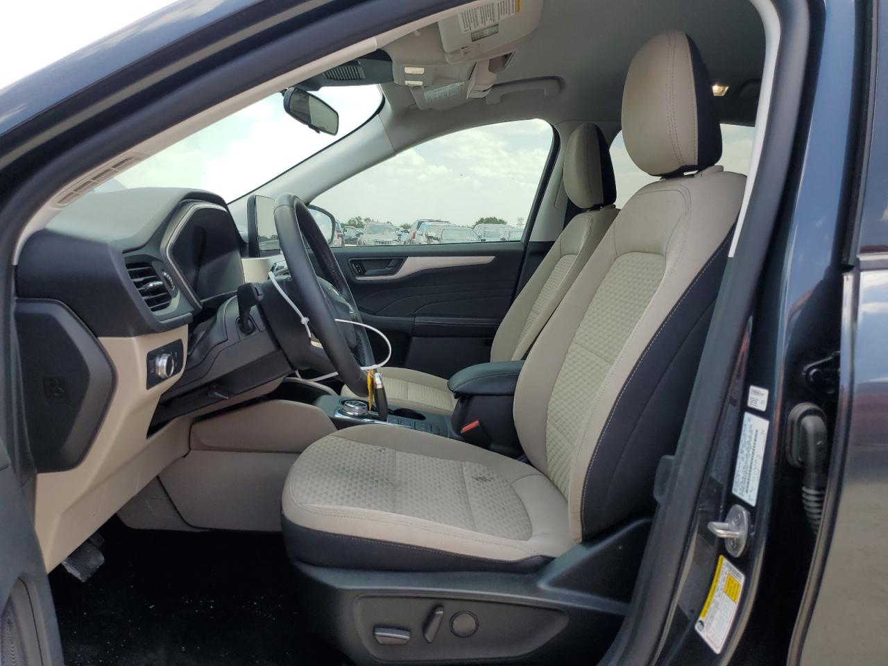 1FMCU0G68NUB14786 2022 Ford Escape Se