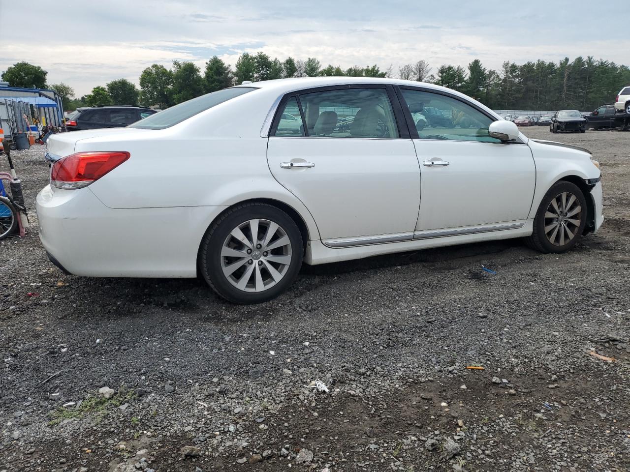 Lot #2821480288 2011 TOYOTA AVALON BAS