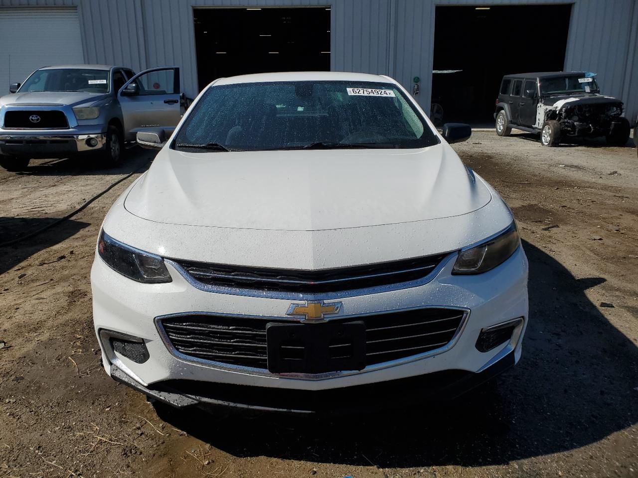 2018 Chevrolet Malibu Ls vin: 1G1ZB5STXJF283097