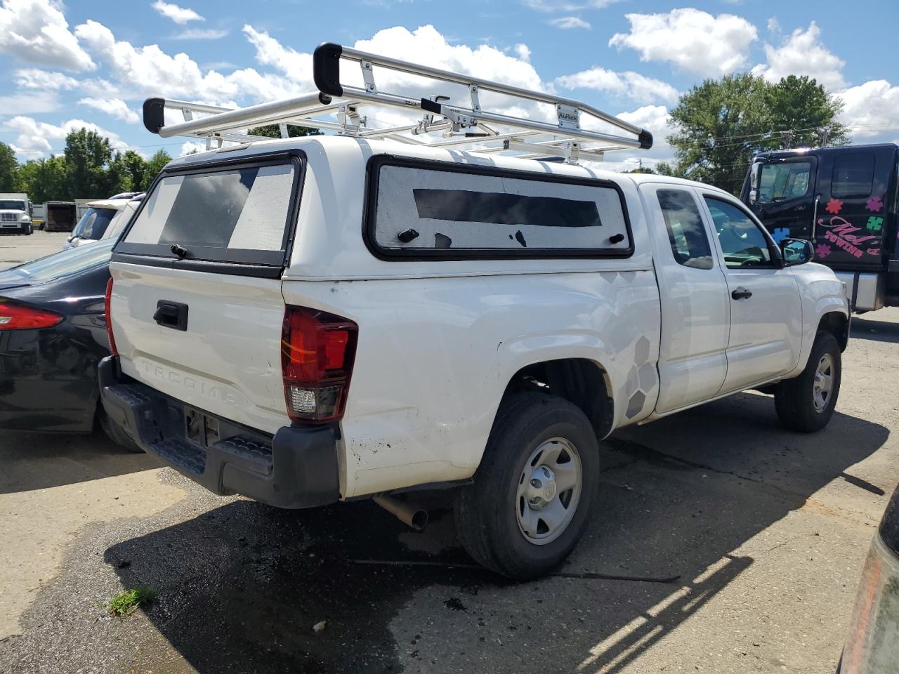 2018 Toyota Tacoma Access Cab vin: 5TFRX5GN2JX108260