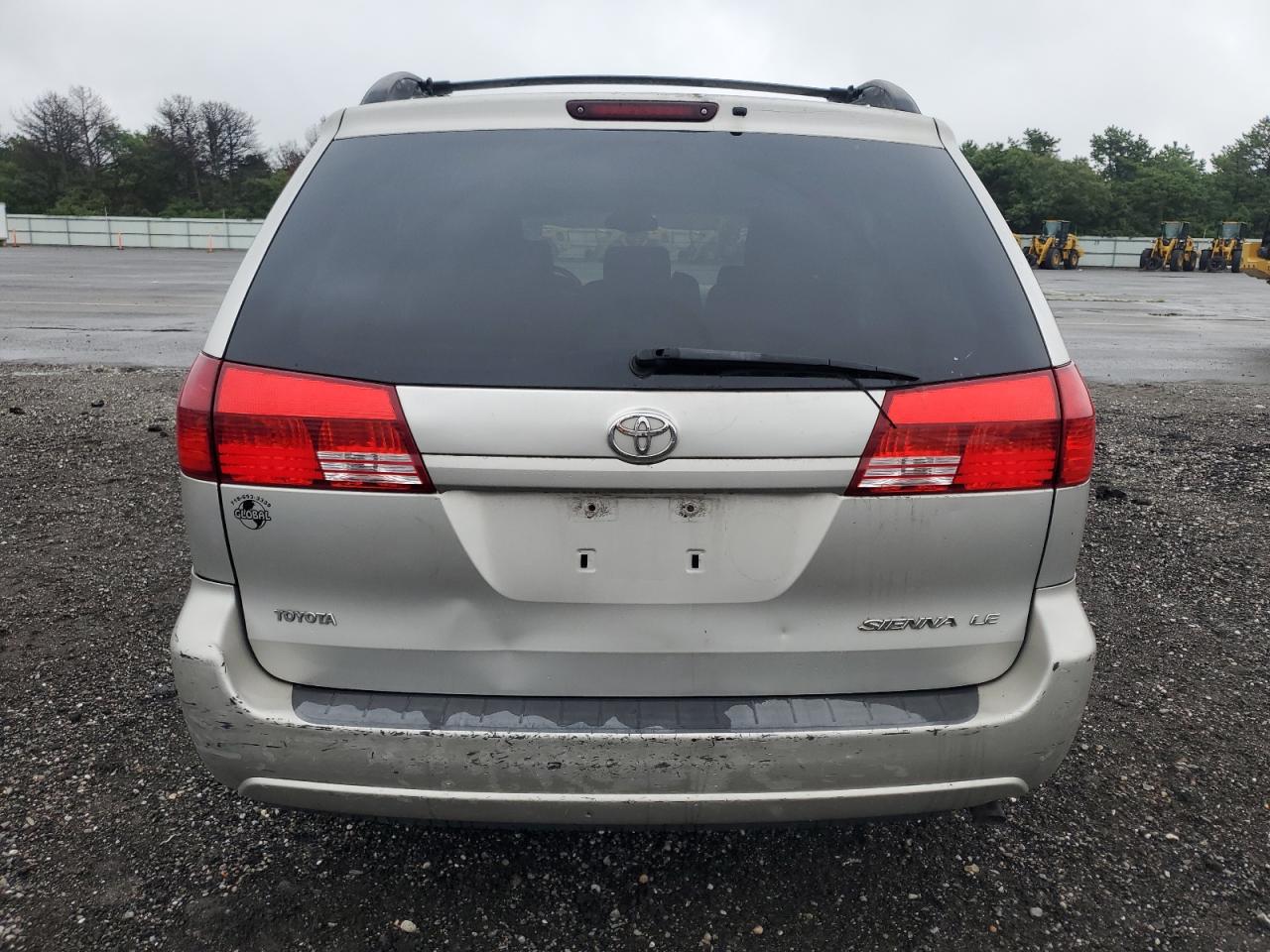 Lot #2714951061 2004 TOYOTA SIENNA CE