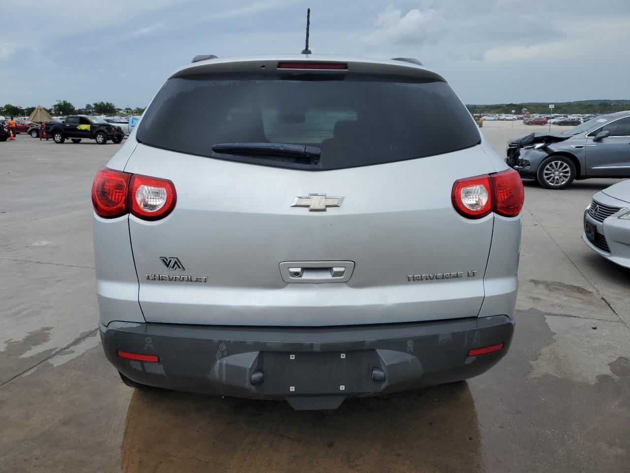 1GNLRFED6AS106242 2010 Chevrolet Traverse Lt