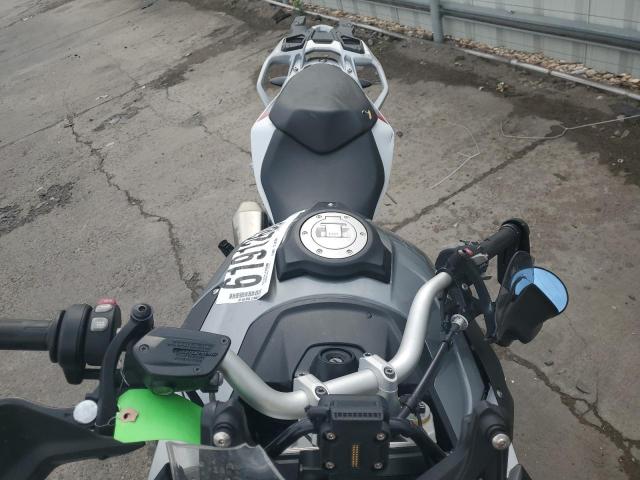 2016 BMW S 1000 XR WB10D1301GZ463290