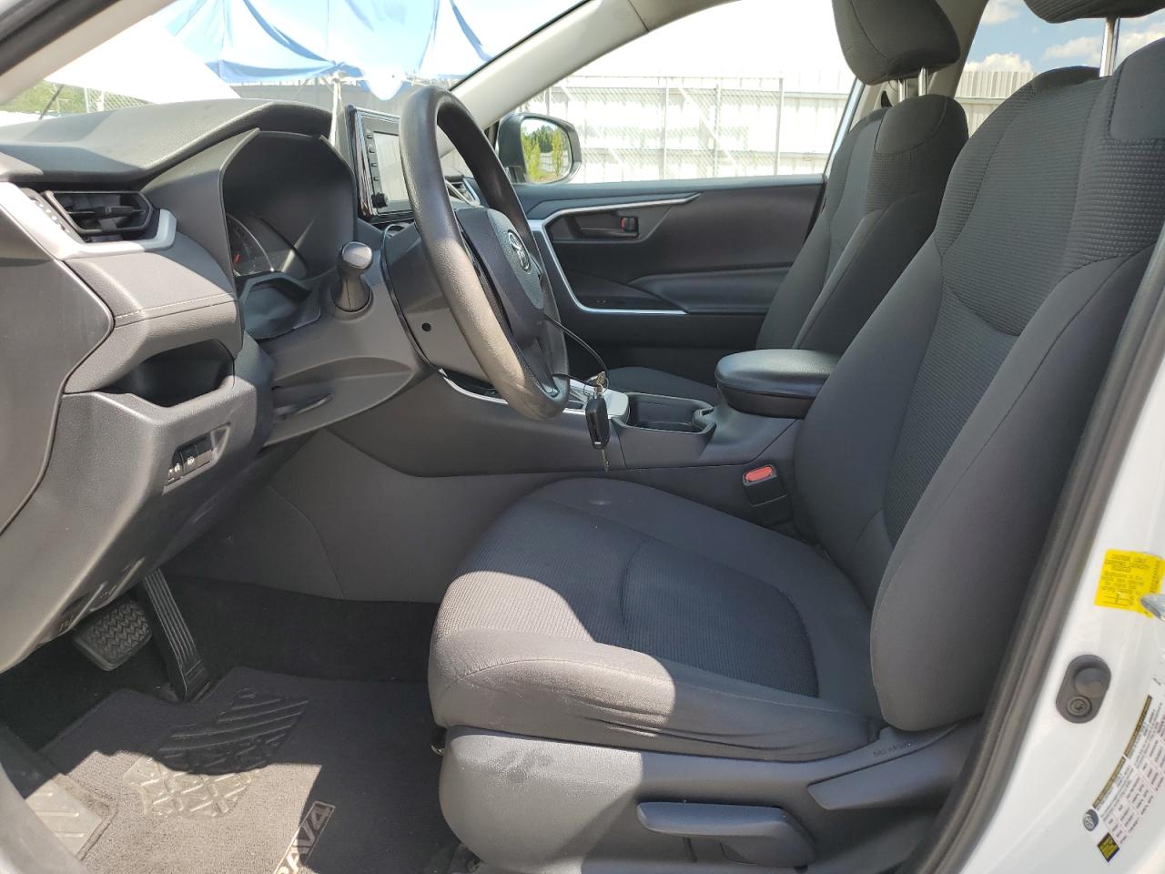 2T3H1RFV4KC004317 2019 Toyota Rav4 Le