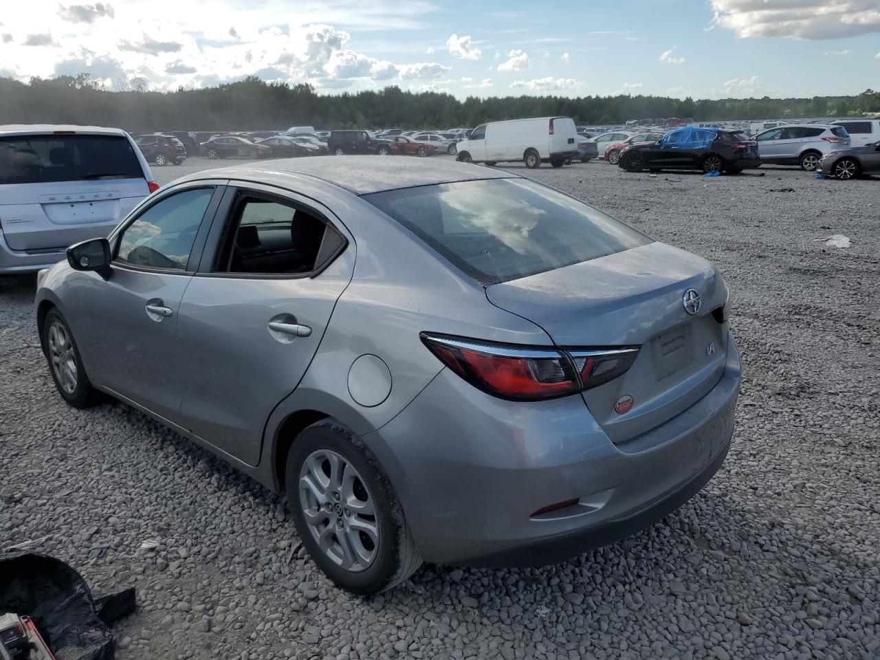 3MYDLBZV5GY111406 2016 Toyota Scion Ia