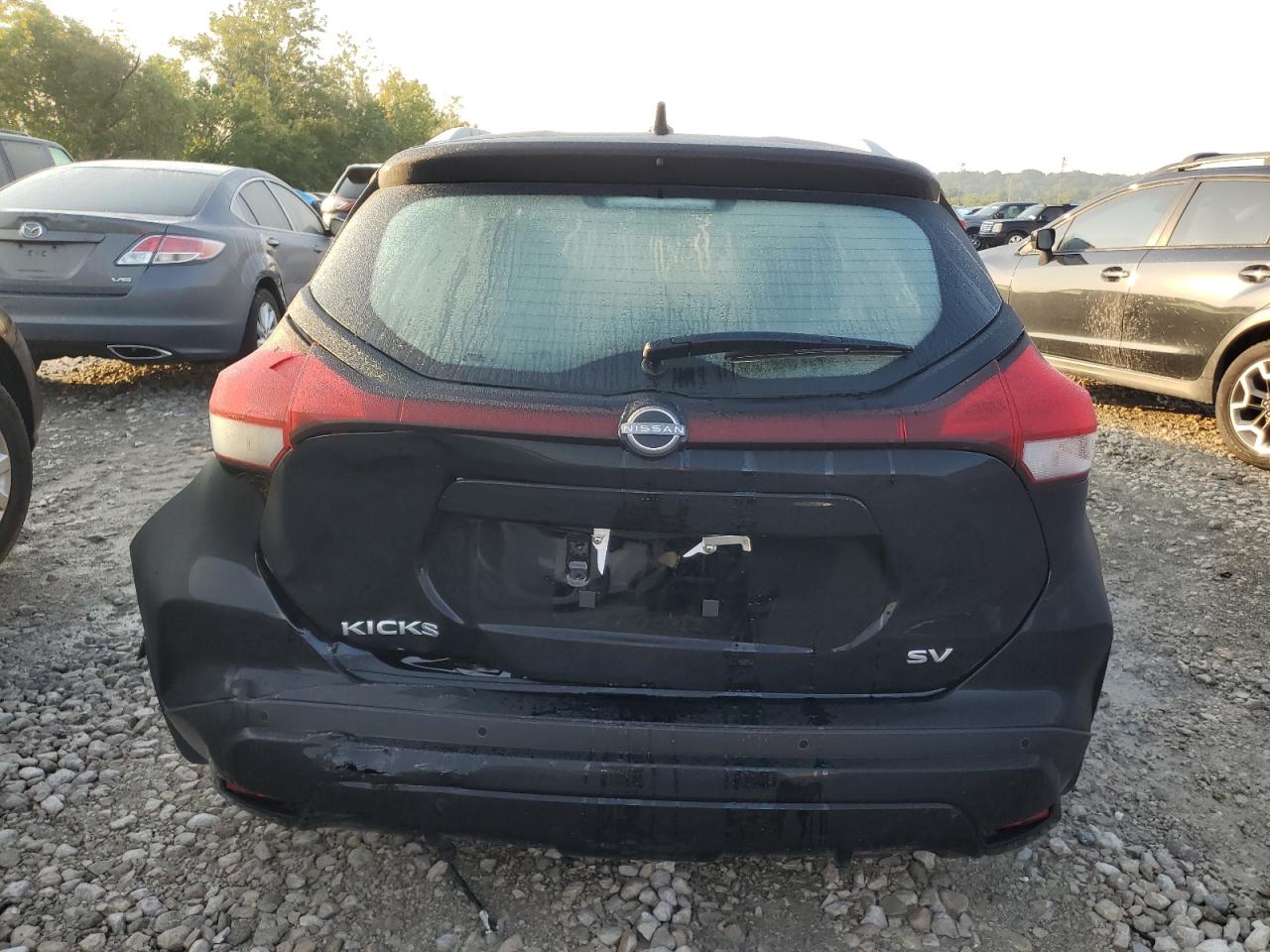 NISSAN KICKS SV