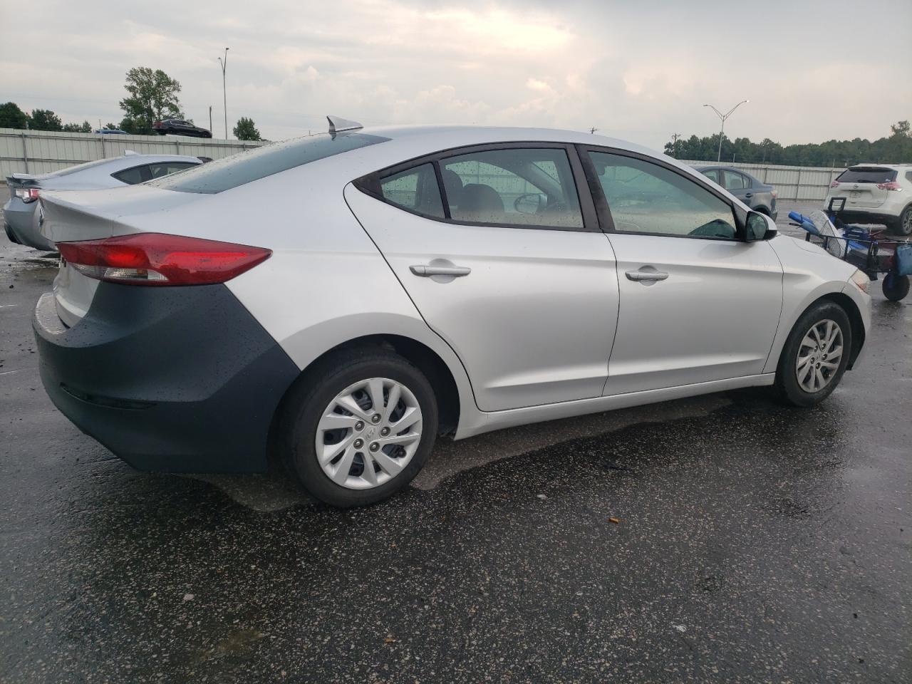 2017 Hyundai Elantra Se vin: 5NPD74LF3HH126985