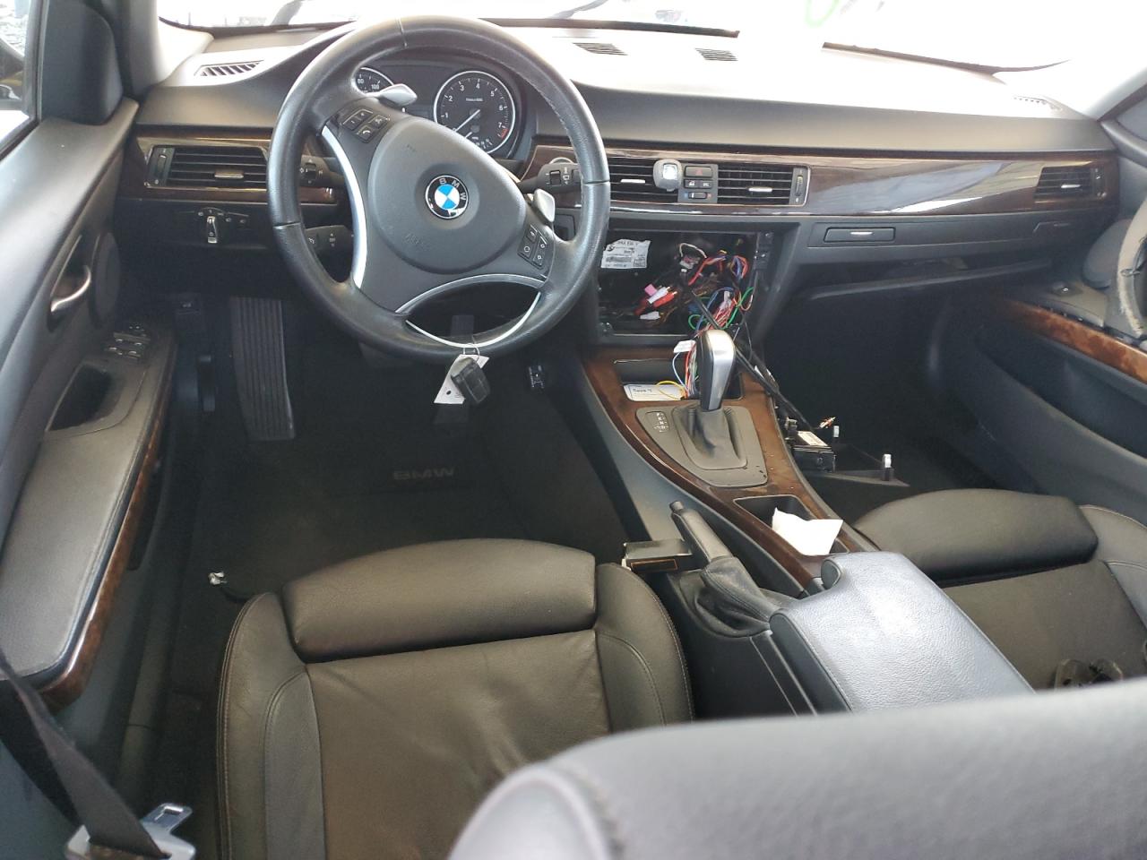 WBAPH7G5XANM52637 2010 BMW 328 I