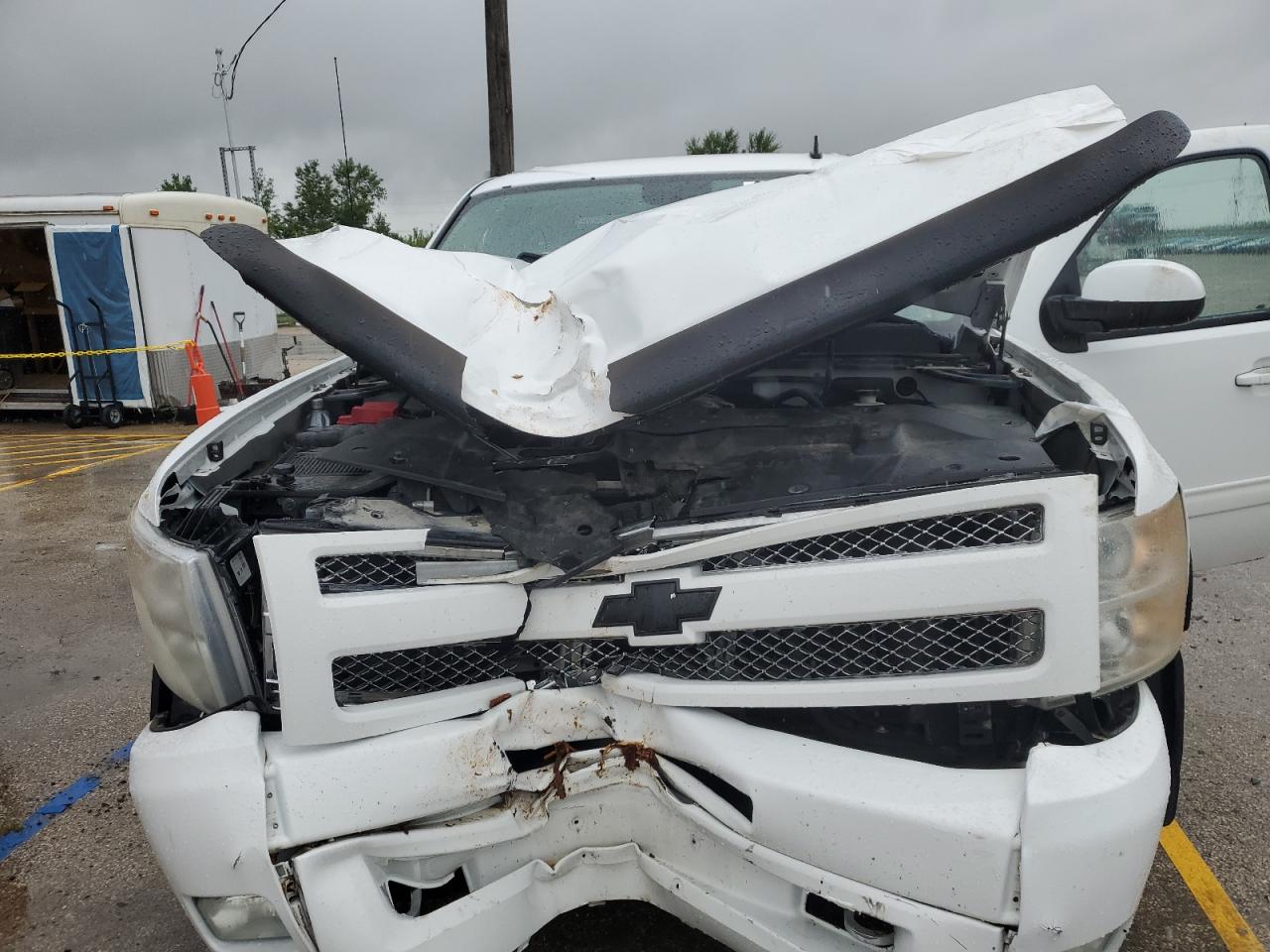 3GCPKSE33BG240178 2011 Chevrolet Silverado K1500 Lt