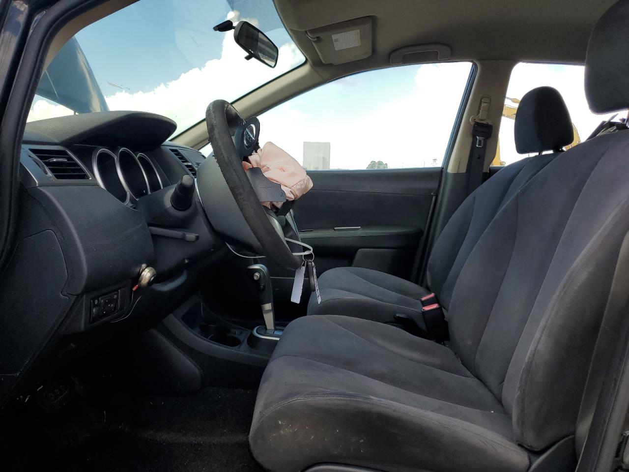 3N1BC13EX8L460412 2008 Nissan Versa S