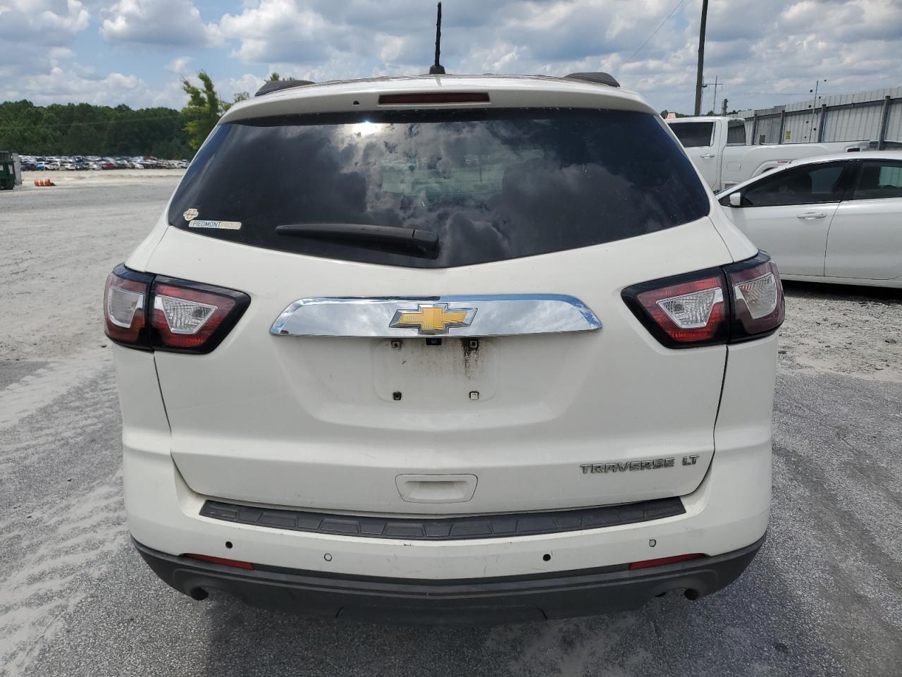 1GNKRGKD1FJ287172 2015 Chevrolet Traverse Lt