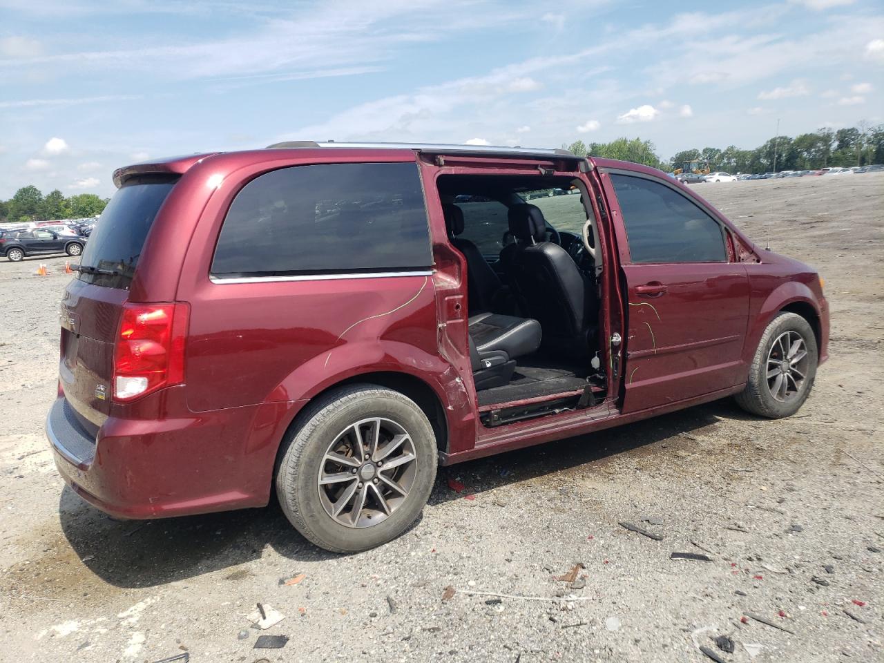 2C4RDGCG9HR616570 2017 Dodge Grand Caravan Sxt