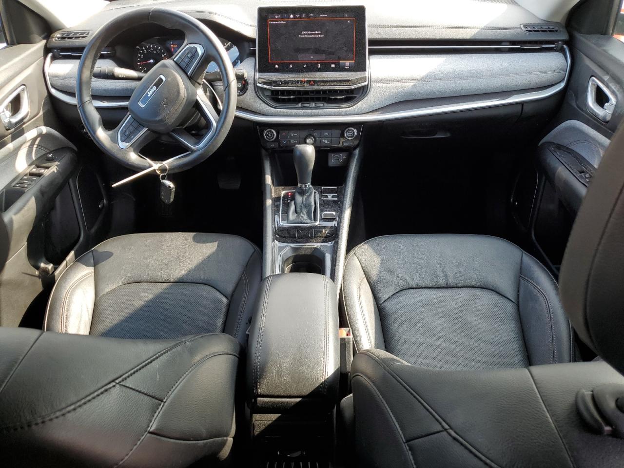 3C4NJDFB7NT127809 2022 Jeep Compass Latitude Lux