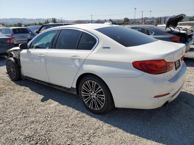 VIN WBAJA9C54JB251832 2018 BMW 5 Series, 530E no.2