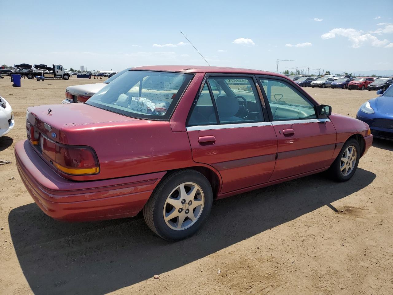 Lot #2671942643 1995 FORD ESCORT LX