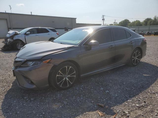 VIN 4T1B11HKXJU059256 2018 Toyota Camry, L no.1