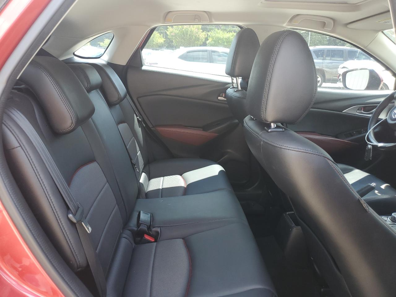 JM1DKFC75J0327048 2018 Mazda Cx-3 Touring