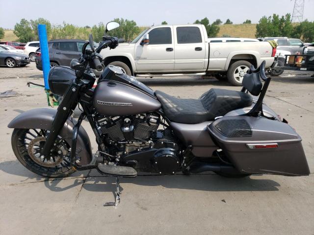 2017 HARLEY-DAVIDSON FLHRXS - 1HD1KVC28HB650864