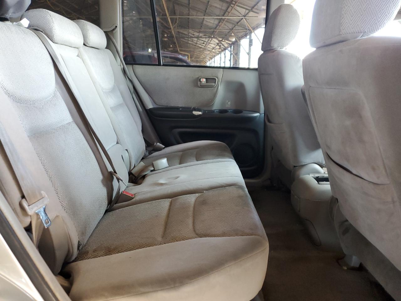 JTEGF21AX20048104 2002 Toyota Highlander Limited