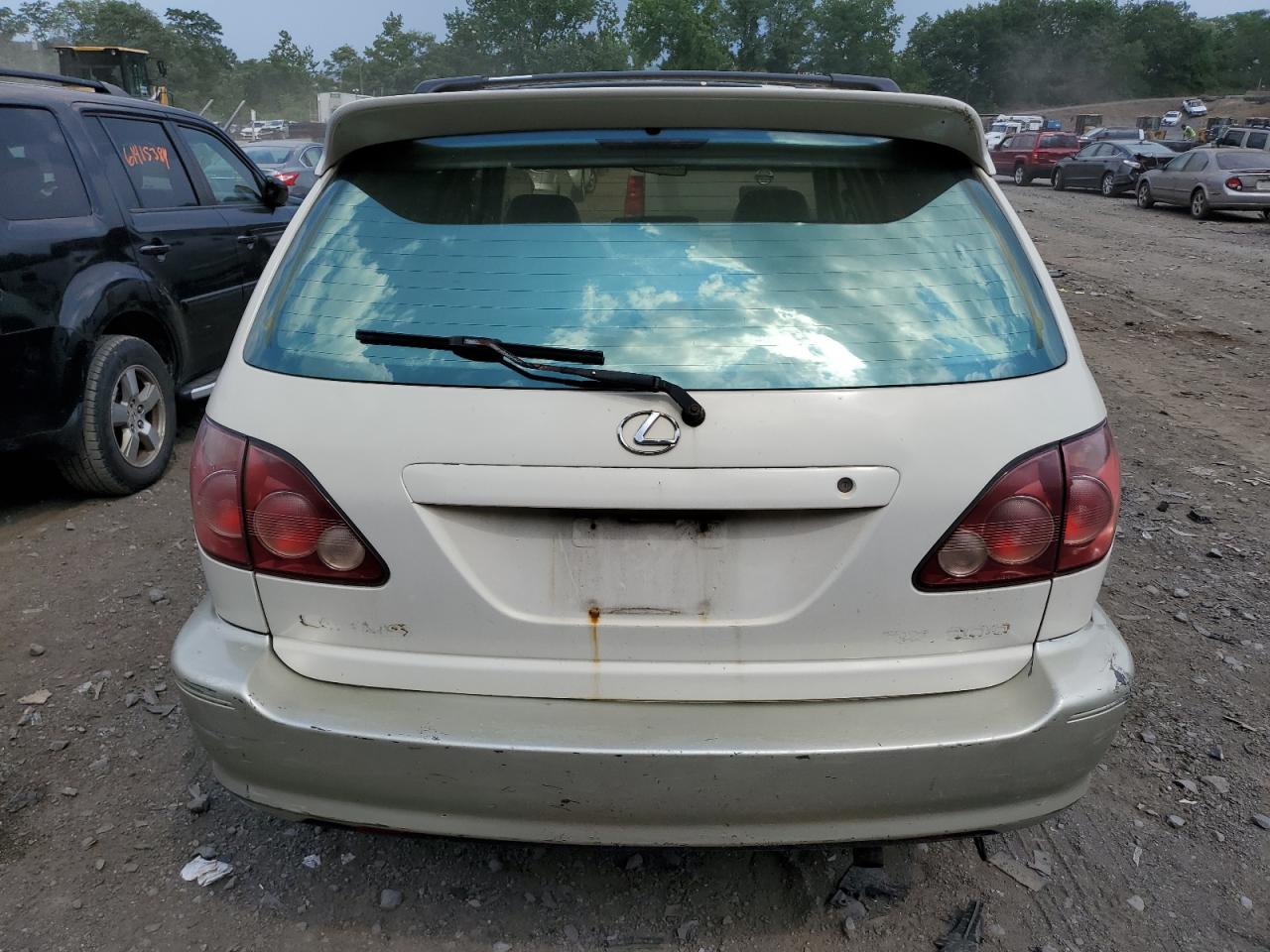 JT6HF10U0Y0114142 2000 Lexus Rx 300