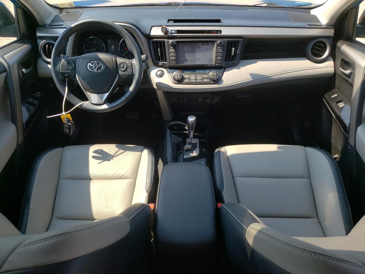 2T3YFREV7HW315010 2017 Toyota Rav4 Limited