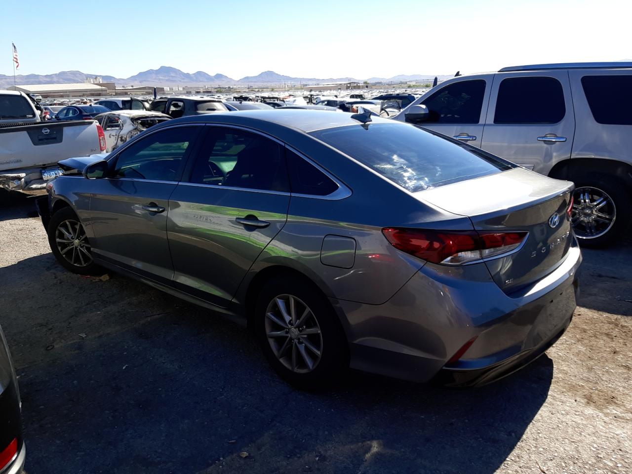 2018 Hyundai Sonata Se vin: 5NPE24AF3JH698019