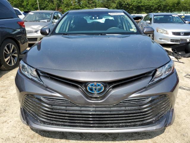 VIN 4T1B31HK1JU001613 2018 Toyota Camry, LE no.5