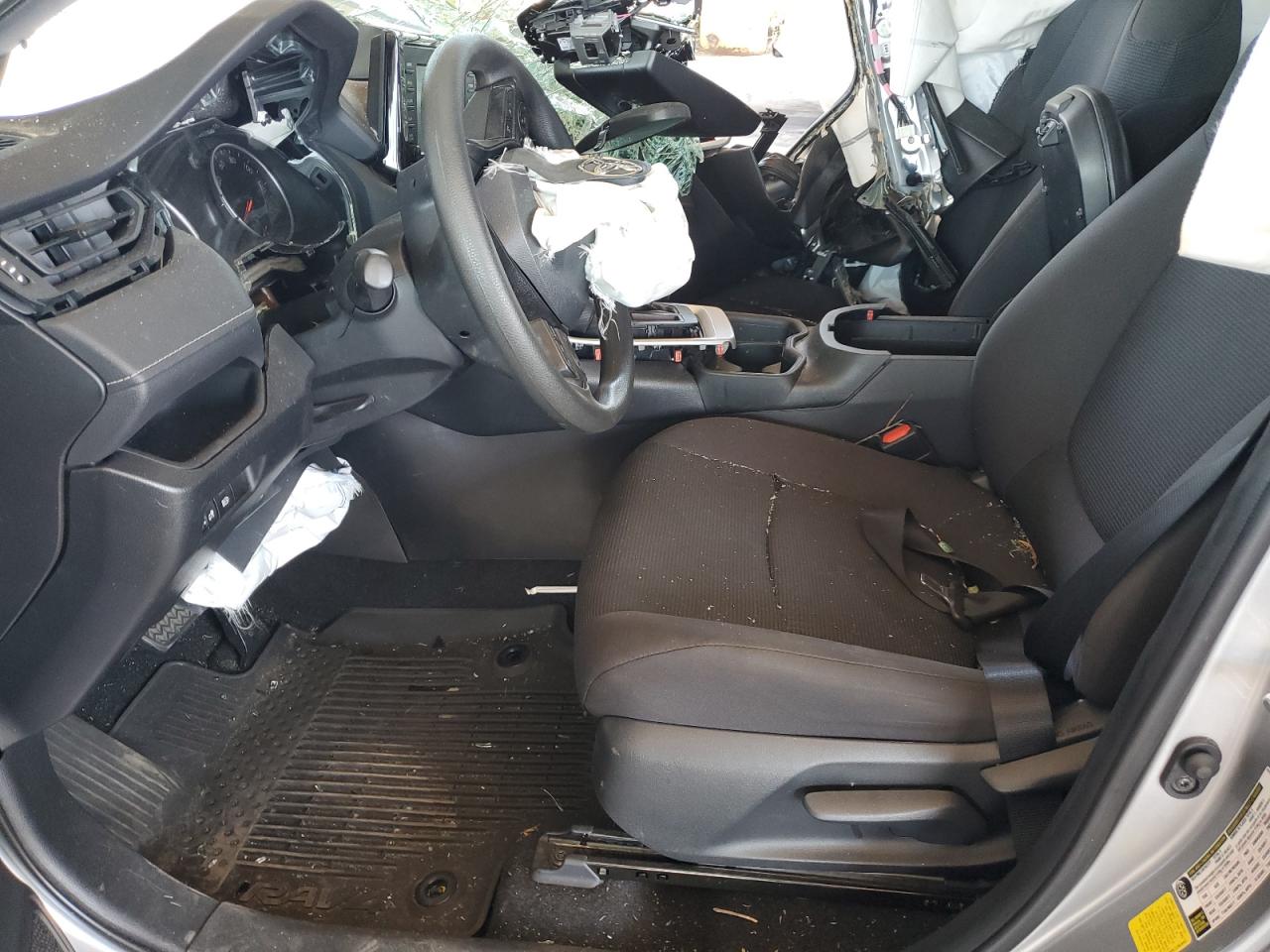 2T3H1RFV0MC146442 2021 Toyota Rav4 Le