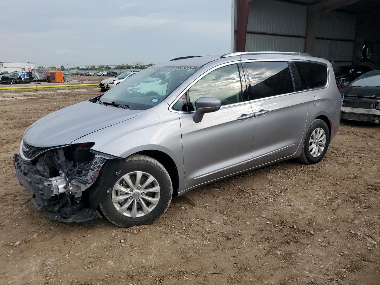 2018 Chrysler Pacifica Touring L Plus vin: 2C4RC1EG9JR247793