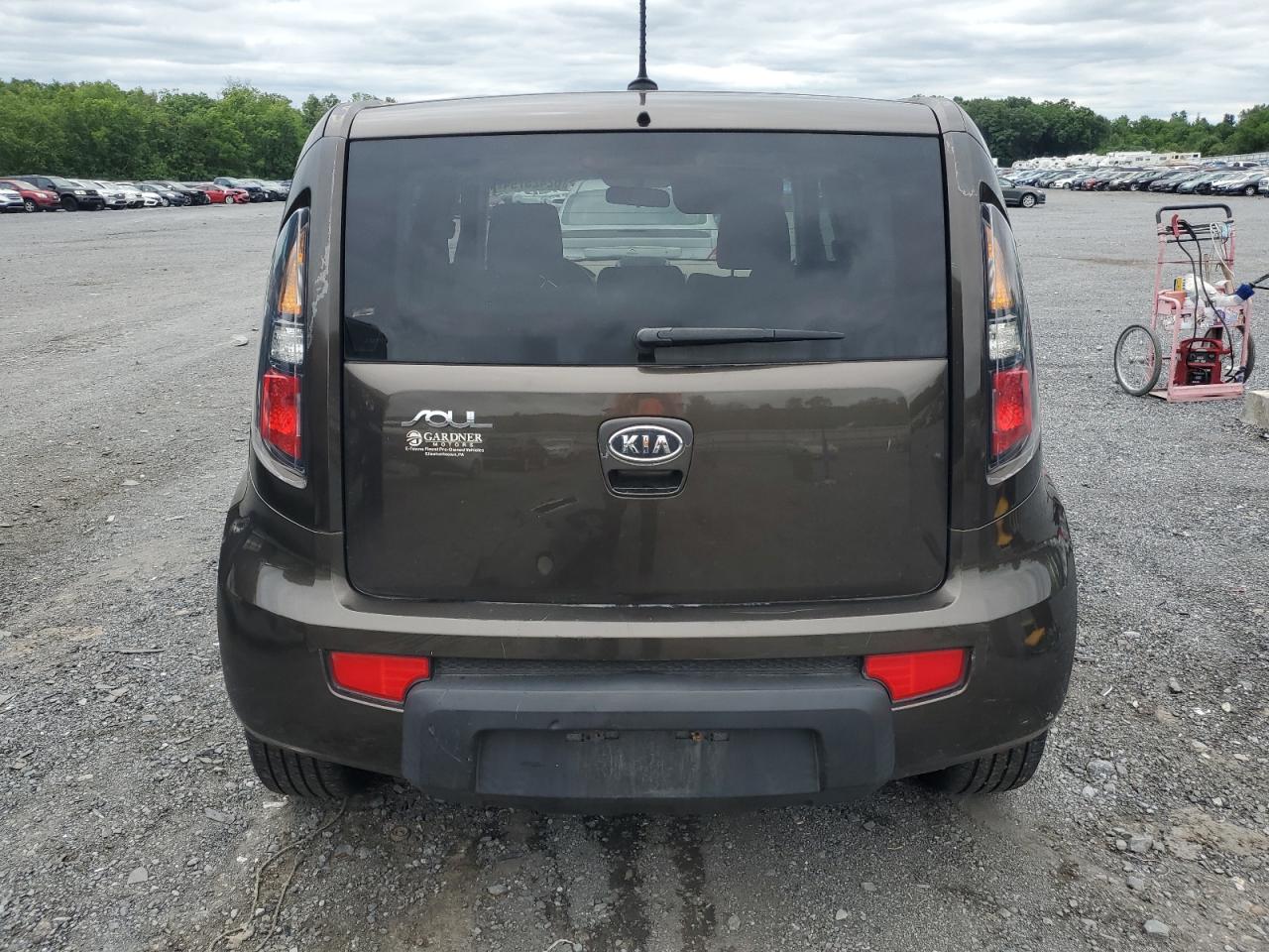 KNDJT2A2XA7028257 2010 Kia Soul +