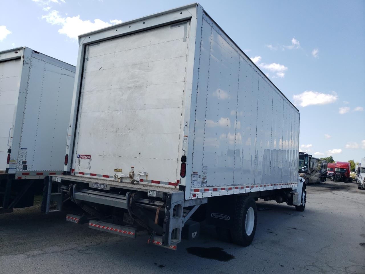 Lot #2706399063 2022 FREIGHTLINER M2 106 MED