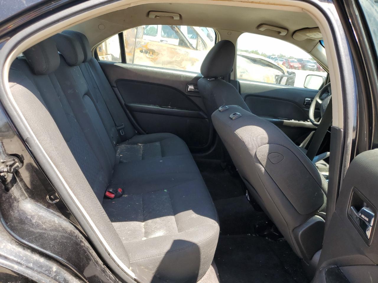 3FAHP0HA8AR389120 2010 Ford Fusion Se