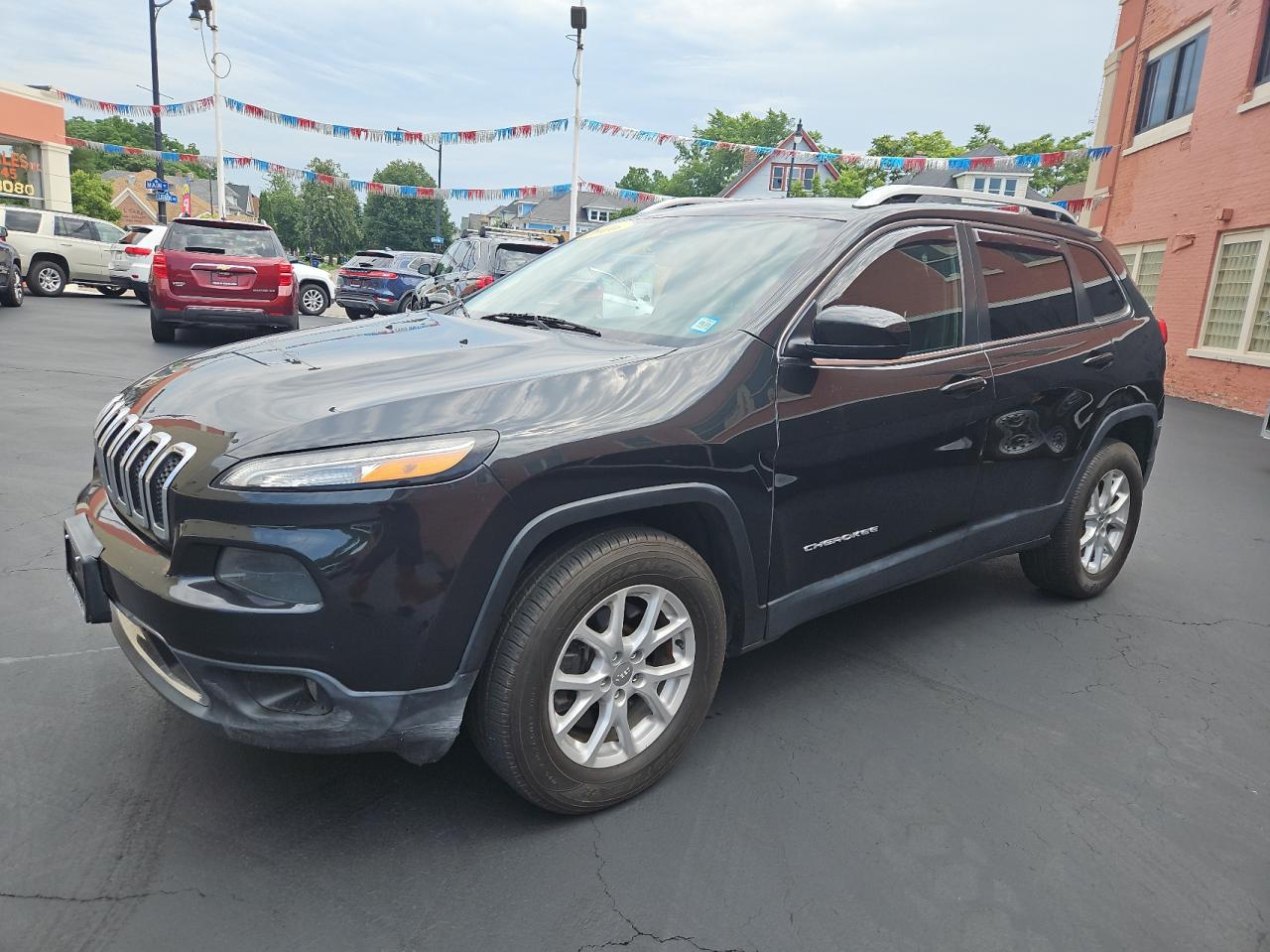 2016 Jeep Cherokee Latitude vin: 1C4PJMCS0GW285614